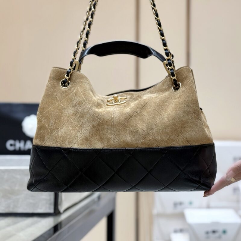 CHANEL 25A麂皮拼色Hobo👜 AS5634