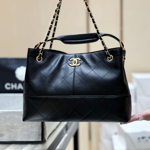 CHANEL 25A全皮手挽Hobo👜 AS5634