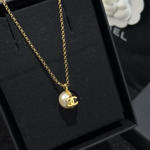 ❗️新品❗️ ☀️新款☑️ 香奈儿双C 金色半黑半白小球项链 ☀️