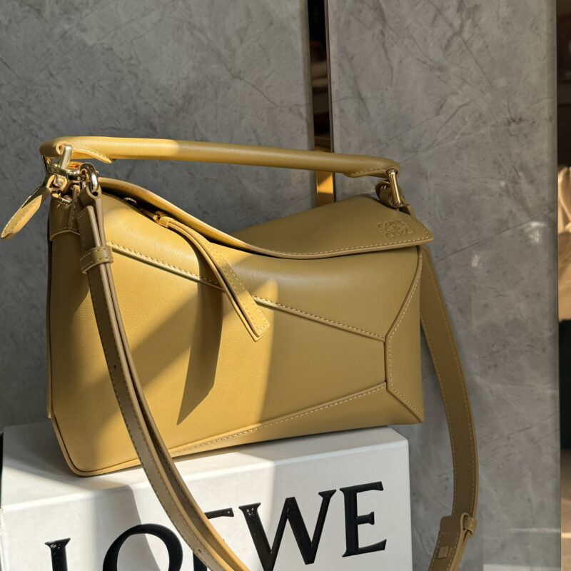 LOEWE 最新做法沙漠黄🏜️puzzle 0681