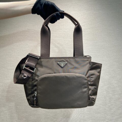 PRADA  新款妈咪包 1BG582小号