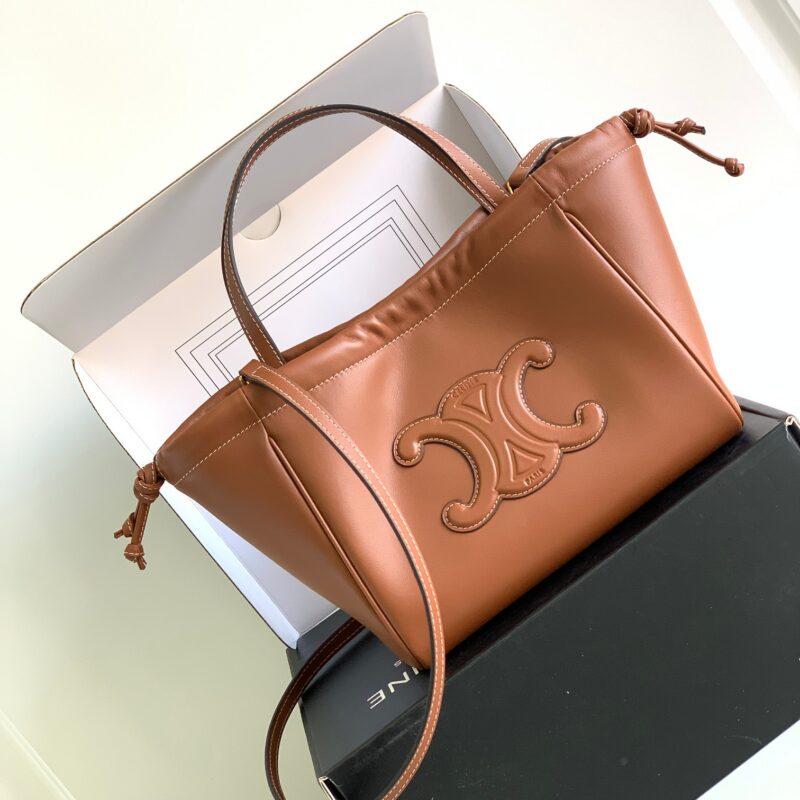 CELINE 小号光滑牛皮革抽绳包💛最新MINI CUIR CABAS 型号:111013