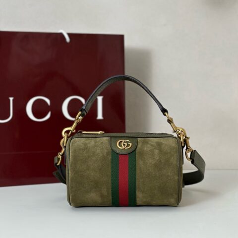 GUCCI 专柜品质，顶级原单货，实物实拍！款号846869绿绒皮