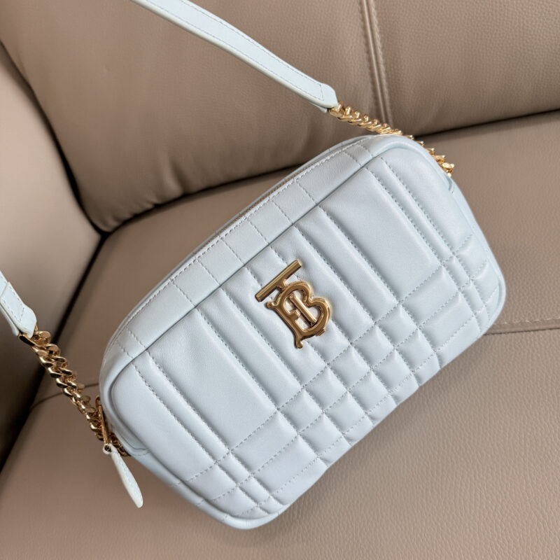 Burberry B家柔软别致的绗缝款「Lola – 萝纳相机包」 兰色