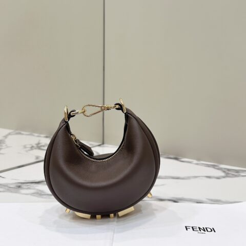 FENDI raphy迷你版、质感满满的柔软原厂牛皮 80056s