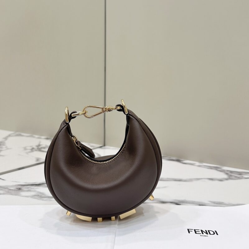 FENDI raphy迷你版、质感满满的柔软原厂牛皮 80056s