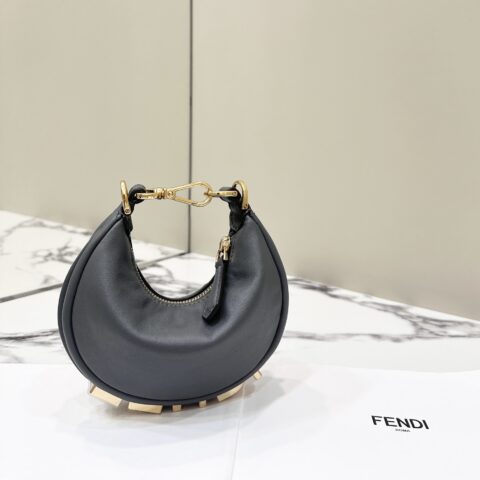 FENDI graphy迷你版、质感满满的柔软原厂牛皮 80056s