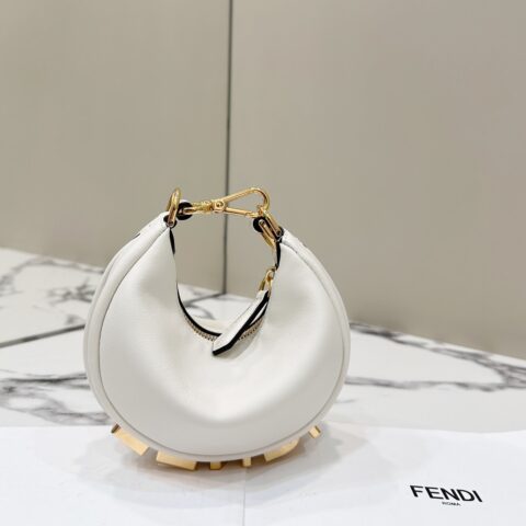 FENDI graphy迷你版、质感满满的柔软原厂牛皮 80056s