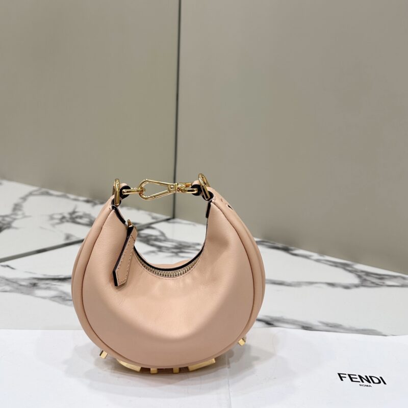 FENDI graphy迷你版、质感满满的柔软原厂牛皮 80056s