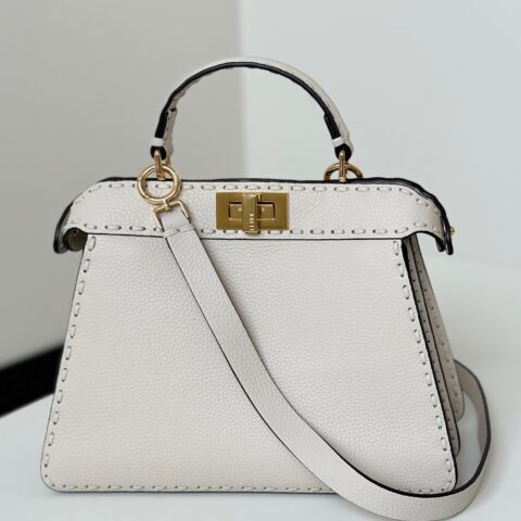 FENDI 最新𝐏𝐄𝐄𝐊𝐀𝐁𝐎𝐎小号手袋 款号80133
