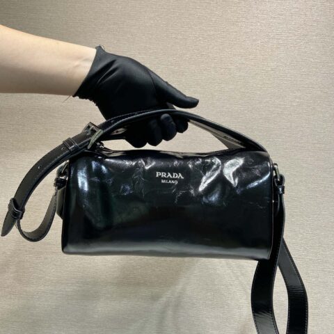 PRADA  新款波士顿 2VH188油腊皮