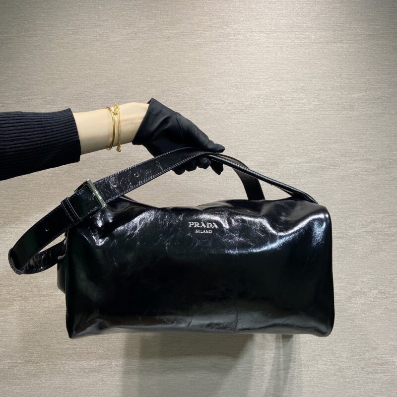 PRADA 新款波士顿 2VH194油腊皮大号