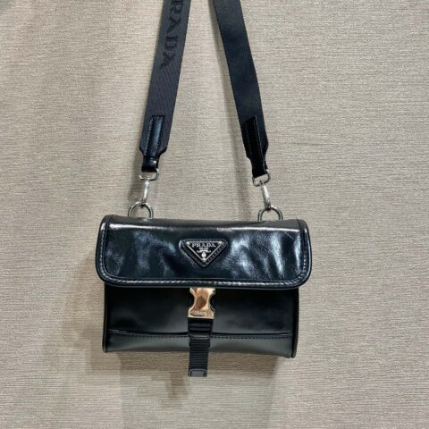 PRADA 油腊皮小邮差包 2ZH108手机包