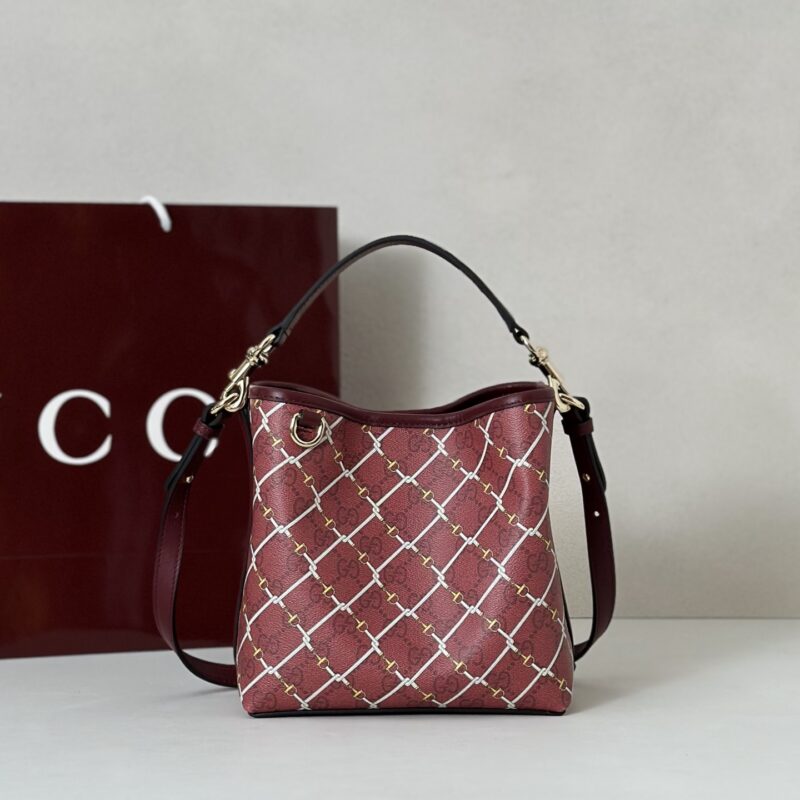 GUCCI 专柜品质，顶级原单货，实物实拍！款号815118新年红