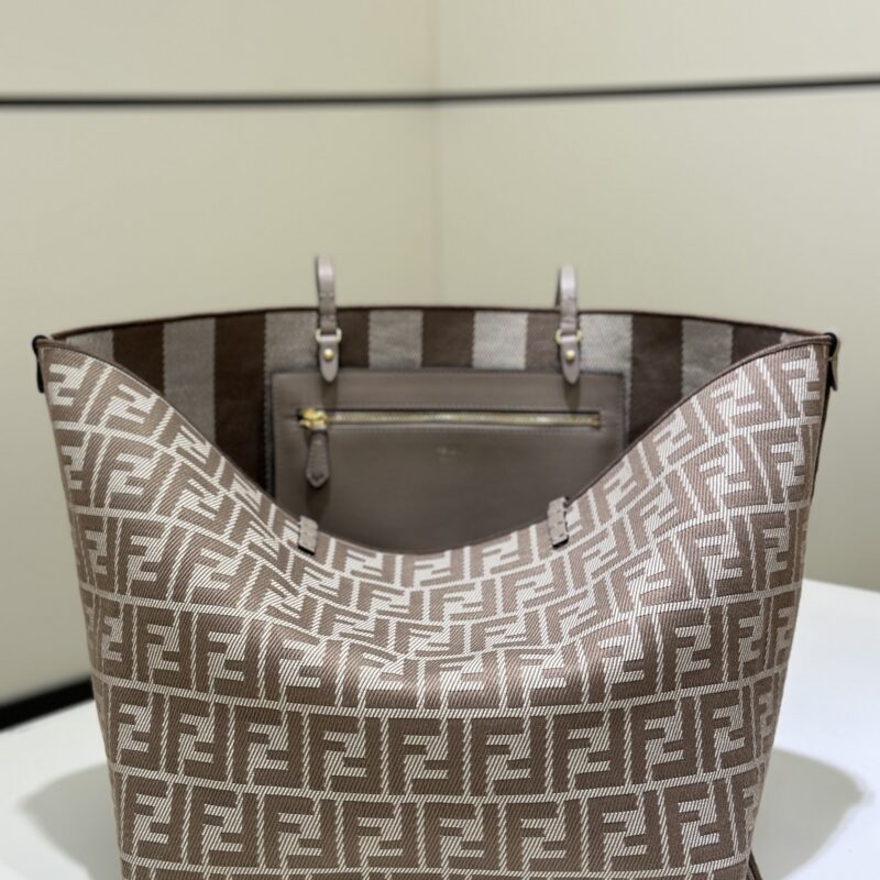 FENDI 新品 Roll 双面Tote 款号 8661CL灰