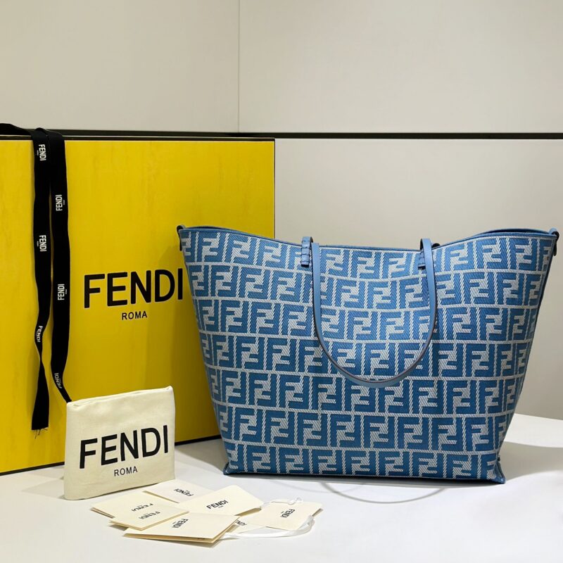 FENDI 新品 Roll 双面Tote 款号 8661CL兰