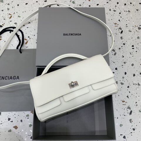 Balenciaga 新款 Bel Air Clutch 翻盖手拿包 款号:843943 白色