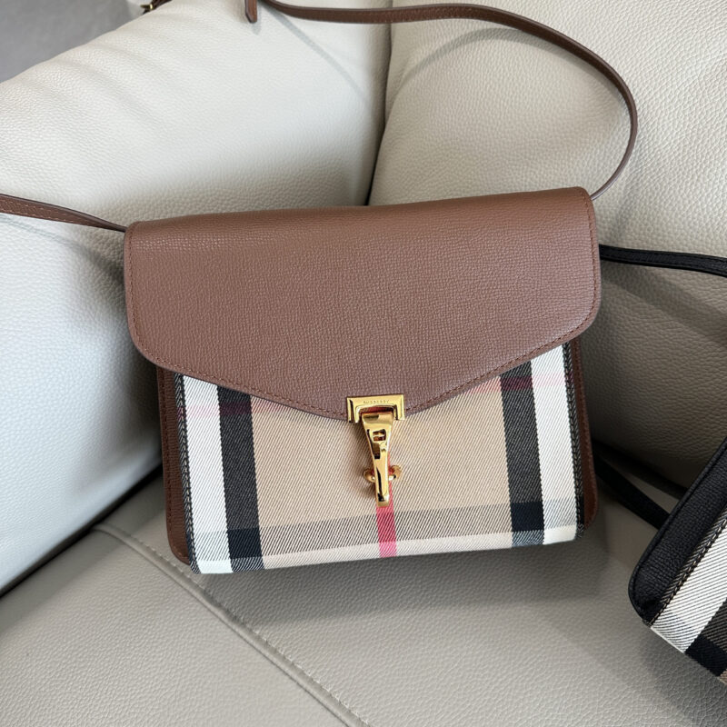 Burberry B家粒纹皮革拼 house 格纹斜背包