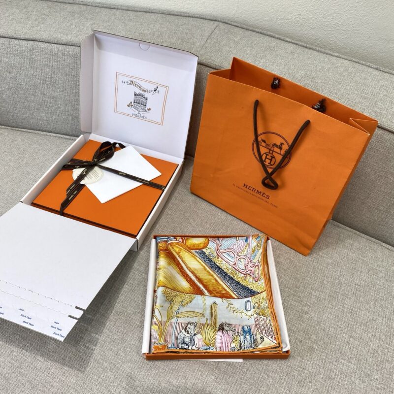 HERMES 『光之城90方巾』