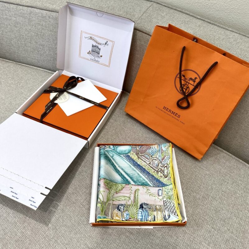 HERMES 『光之城90方巾』