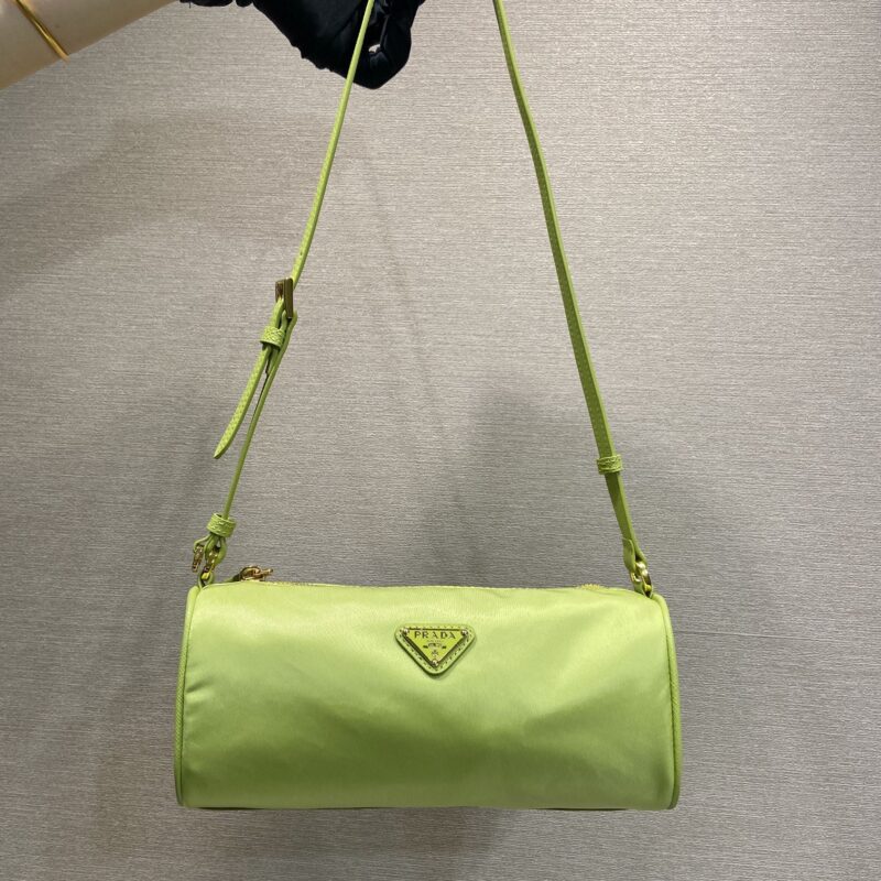 PRADA 新款腋下包 1NE058