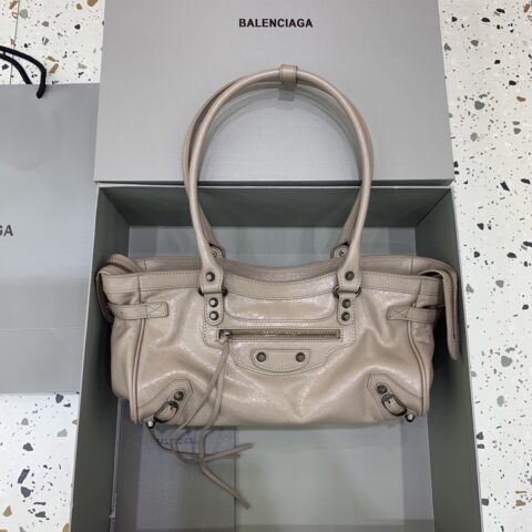 Balenciaga LE City 横版机车包 款号：845704 【杏色】