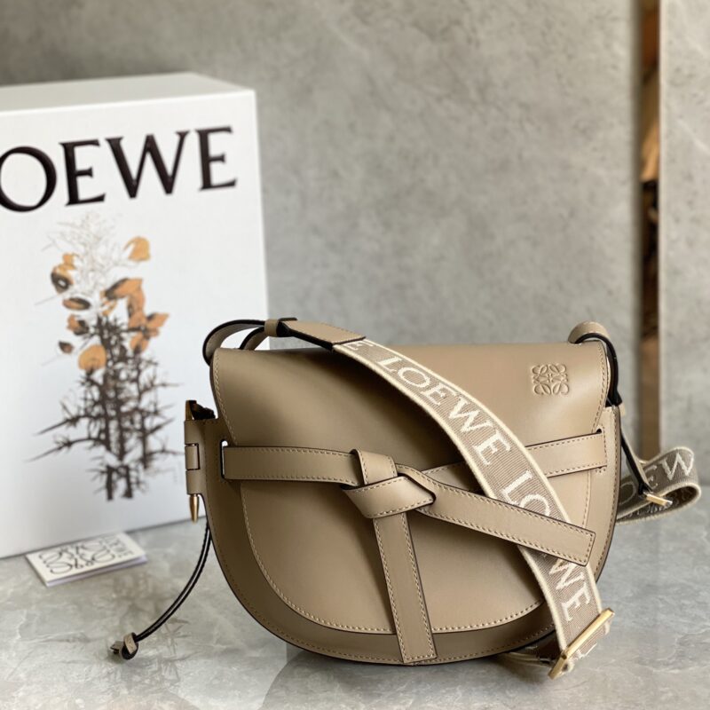 LOEWE 升级版字母寛肩带马鞍包 GateDual手袋 0671