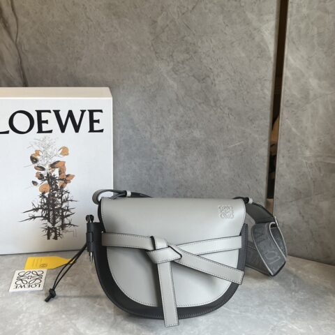 LOEWE 升级版字母寛肩带马鞍包GateDual手袋最新暖沙拼黑 0671