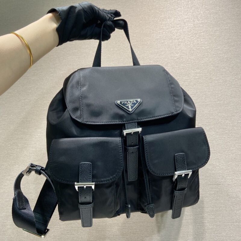 PRADA P家岀经典双肩背包 升级板小号1BZ677小号