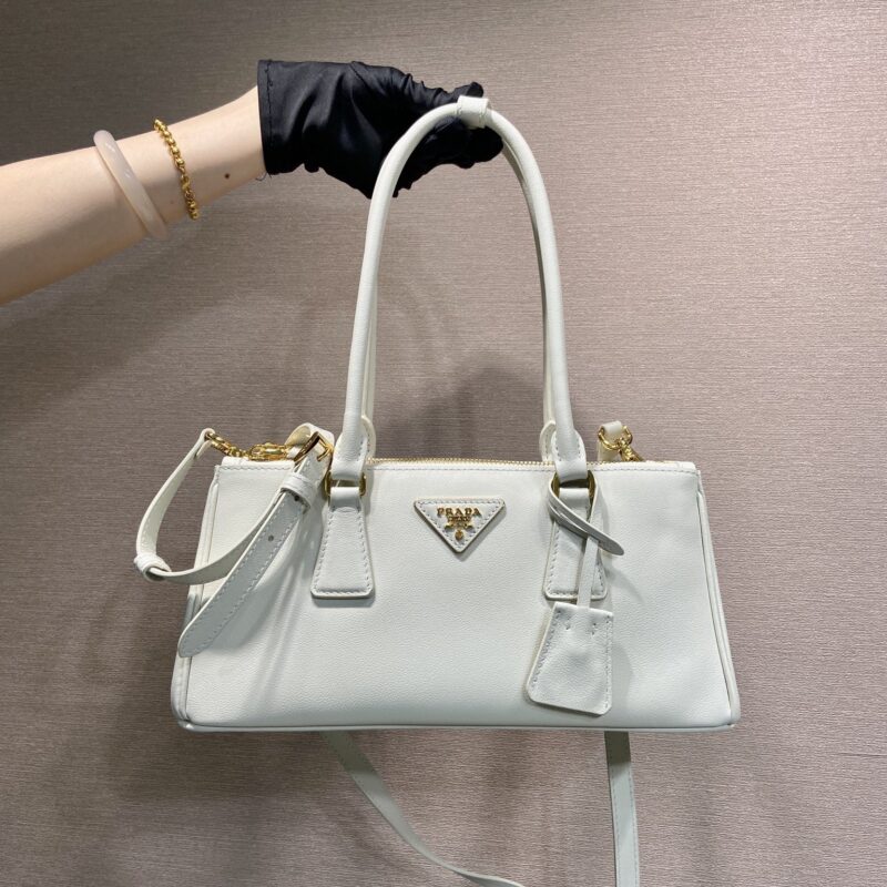 PRADA 新款杀手包 1BA457新色