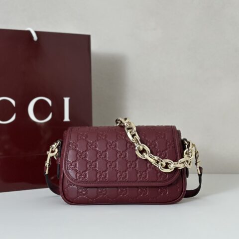 GUCCI 专柜品质，顶级原单货，实物实拍！款号847448酒红压花
