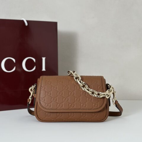 GUCCI 专柜品质，顶级原单货，实物实拍！款号847448棕色压花
