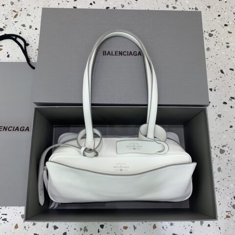 Balenciaga 保龄球包🎳小号 款号:832920