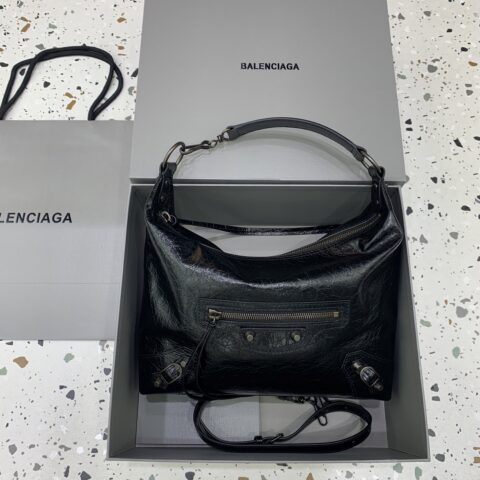 Balenciaga 新款 Le City Hobo 斜挎包 【小号】款号：852569
