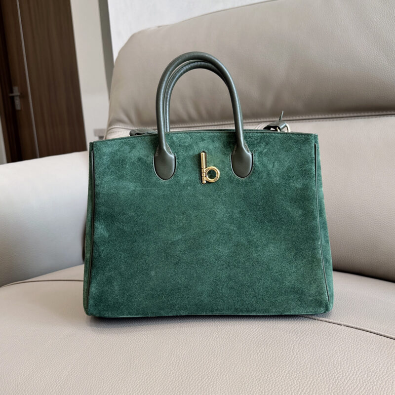 Burberry B家最新款托特包