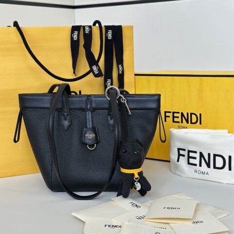FENDI 新款折叠包Origami  款号8626As
