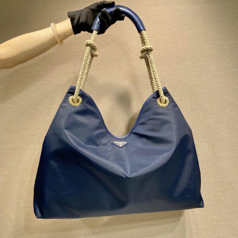 PRADA 新款托特包 1BC244大购物袋