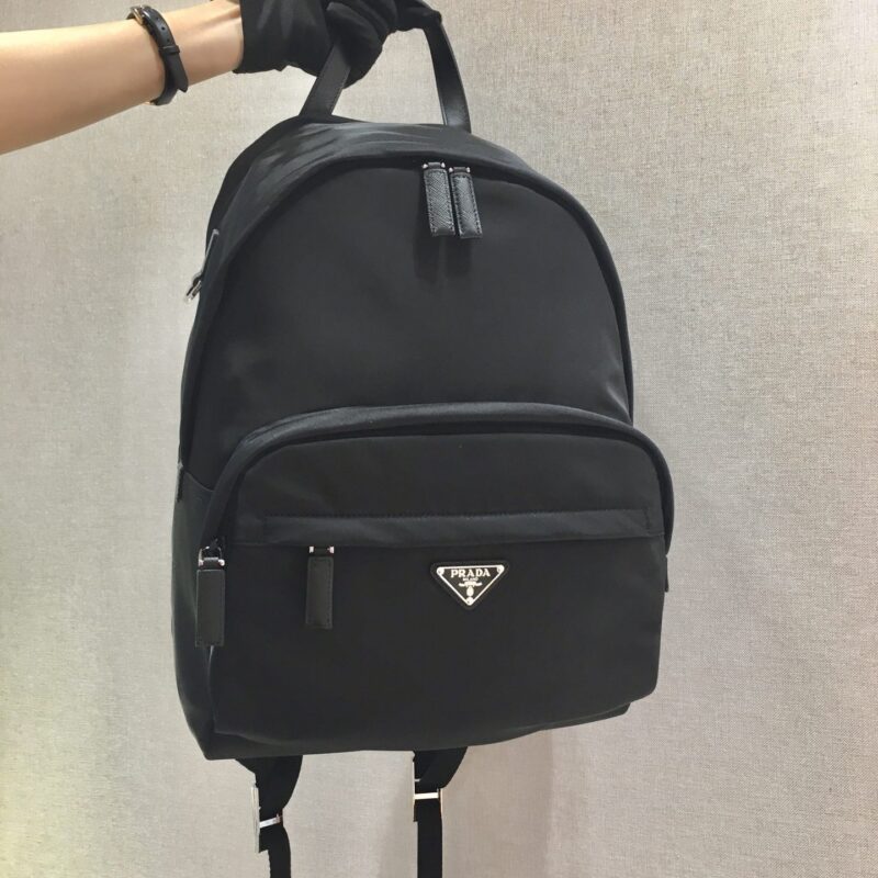 PRADA 新款双肩背包 最新双肩背包 2V066