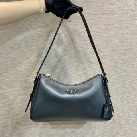 PRADA 新款Aimee腋下包 1BC229小号