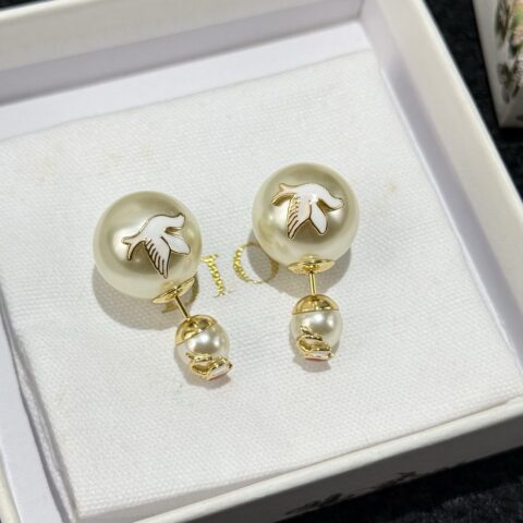❗️新品❗️ ☀️新款☑️ 迪奥Dior 金色和平鸽鸽子🕊️珍珠耳钉耳环 ☀️