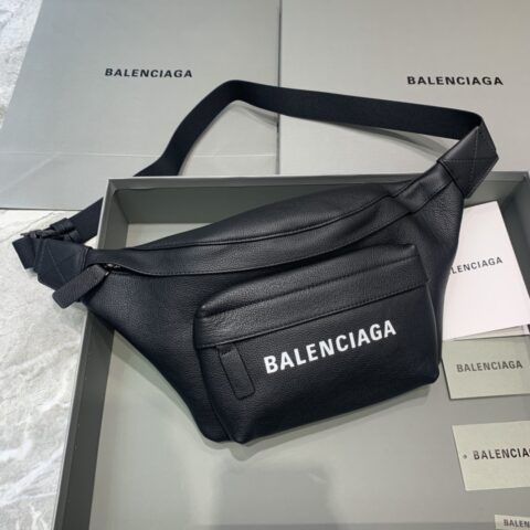 Balenciaga 斜挎胸包腰包 180406