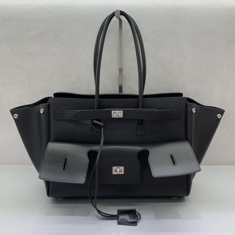 Balenciaga Bel Air 秀款手袋 款号：789891【中号黑色银扣】