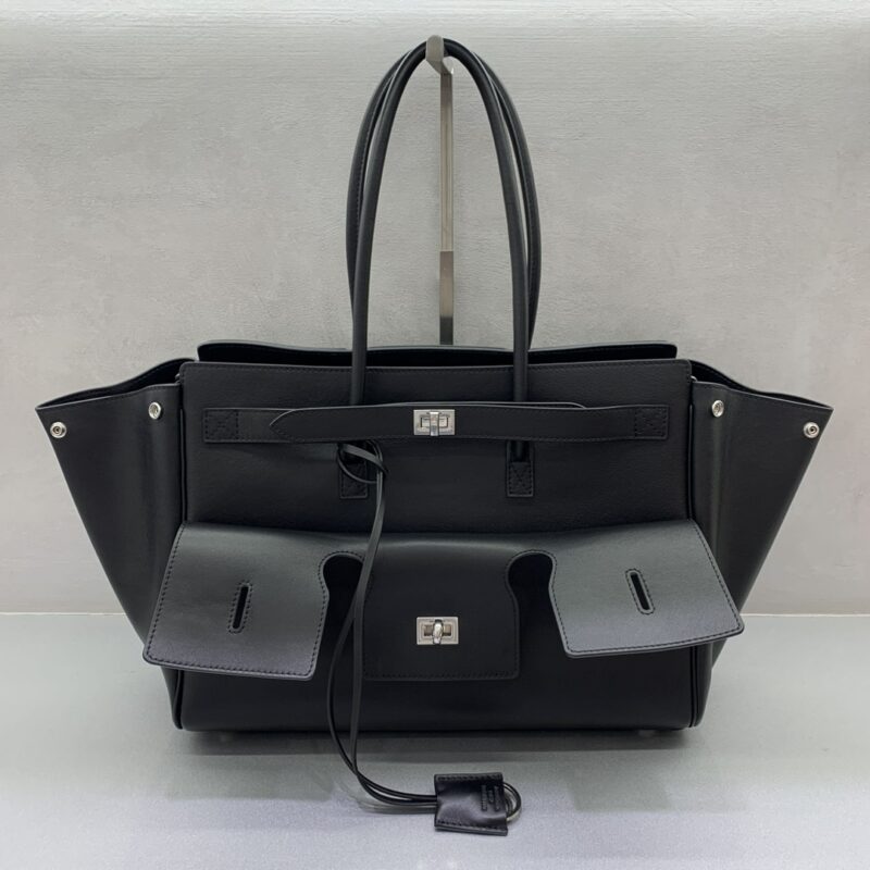 Balenciaga Bel Air 秀款手袋 款号：789891【中号黑色银扣】