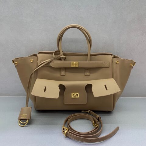 Balenciaga Bel Air 秀款手袋 款号：789891 【小号杏色金扣】