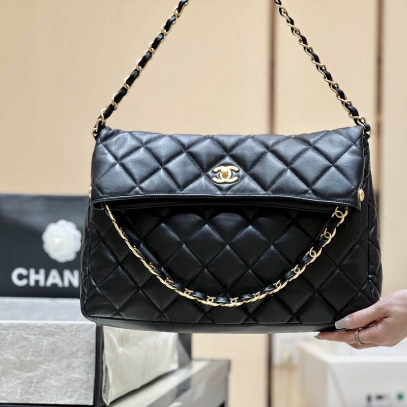 CHANEL 24p maxi hobo黑色 AS4777