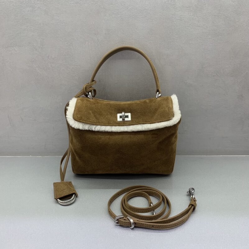 Balenciaga 𝐑𝐨𝐝𝐞𝐨 羊羔毛  款号：789721 【mini】