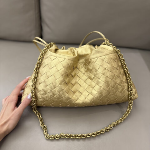 BV Dustbag Notte手拿包 丝绒金 型号：844626
