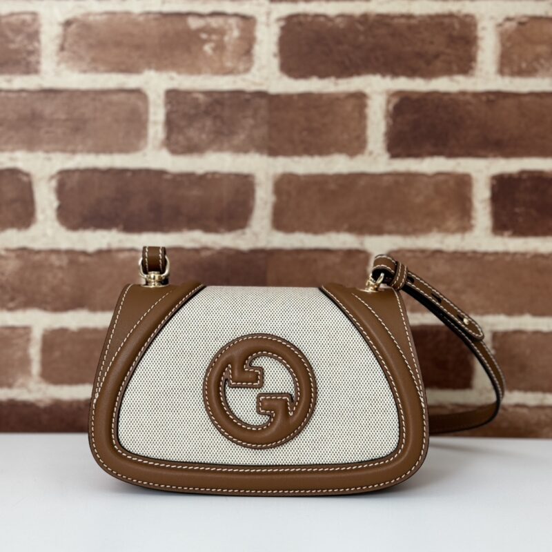 GUCCI 专柜品质，顶级原单货，实物实拍！款号815700帆布/棕皮