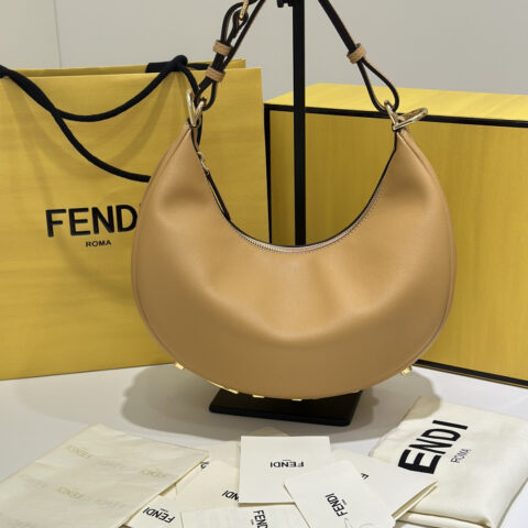 FENDI graphy腋下包的天花板 款号:80056M