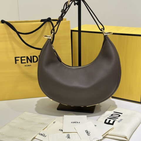 FENDI graphy腋下包的天花板 款号:80056M